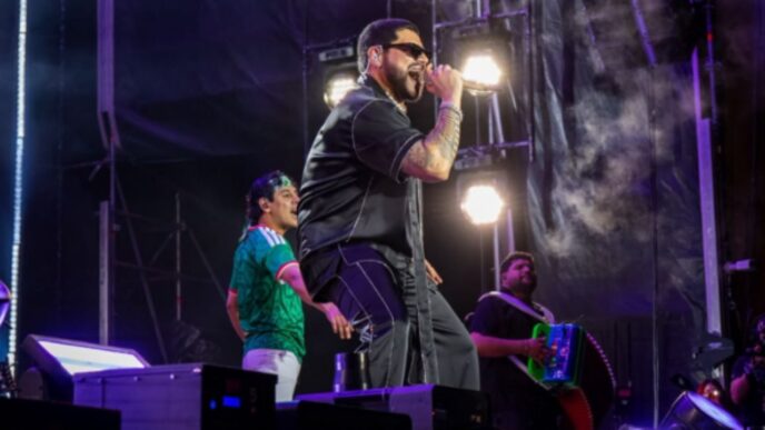Euforia desbordante en el Fan Fest Monterrey con Grupo Firme