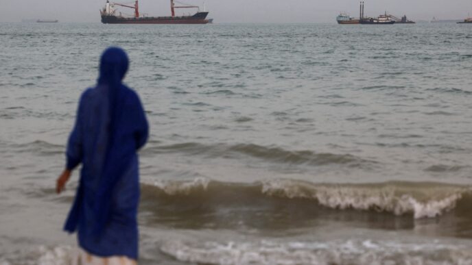 Estados Unidos ayuda a 900 barcos a navegar por Ormuz